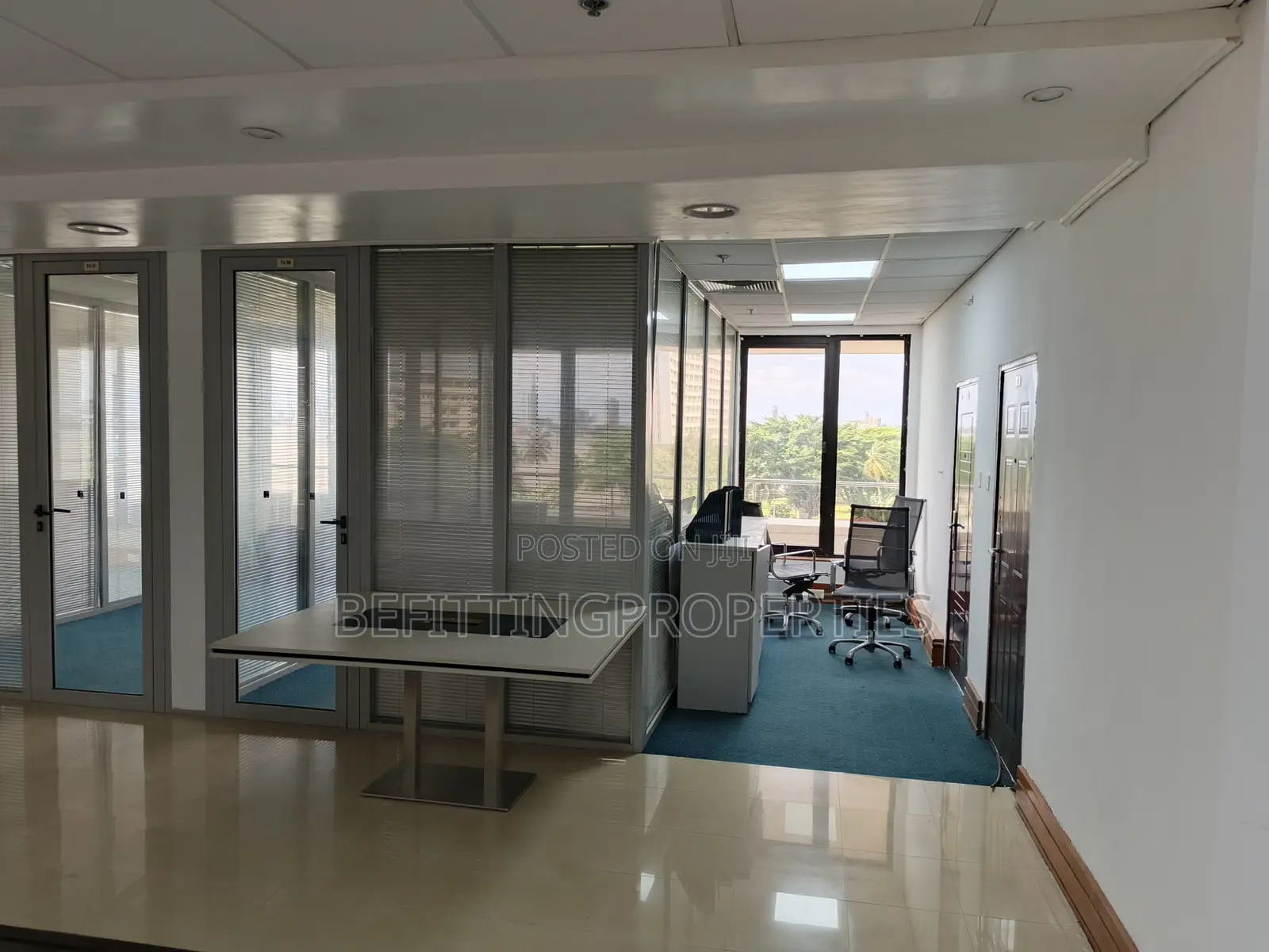 Sea View Office Space -- 215 SQM 292 SQM