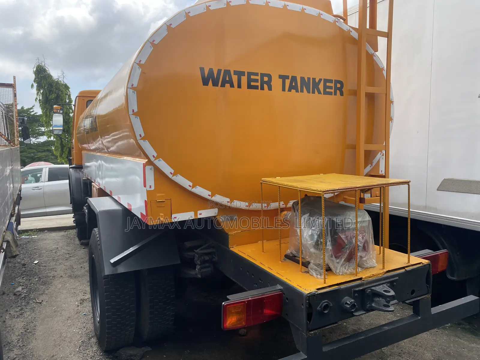 Mercedes Benz Water Tanker