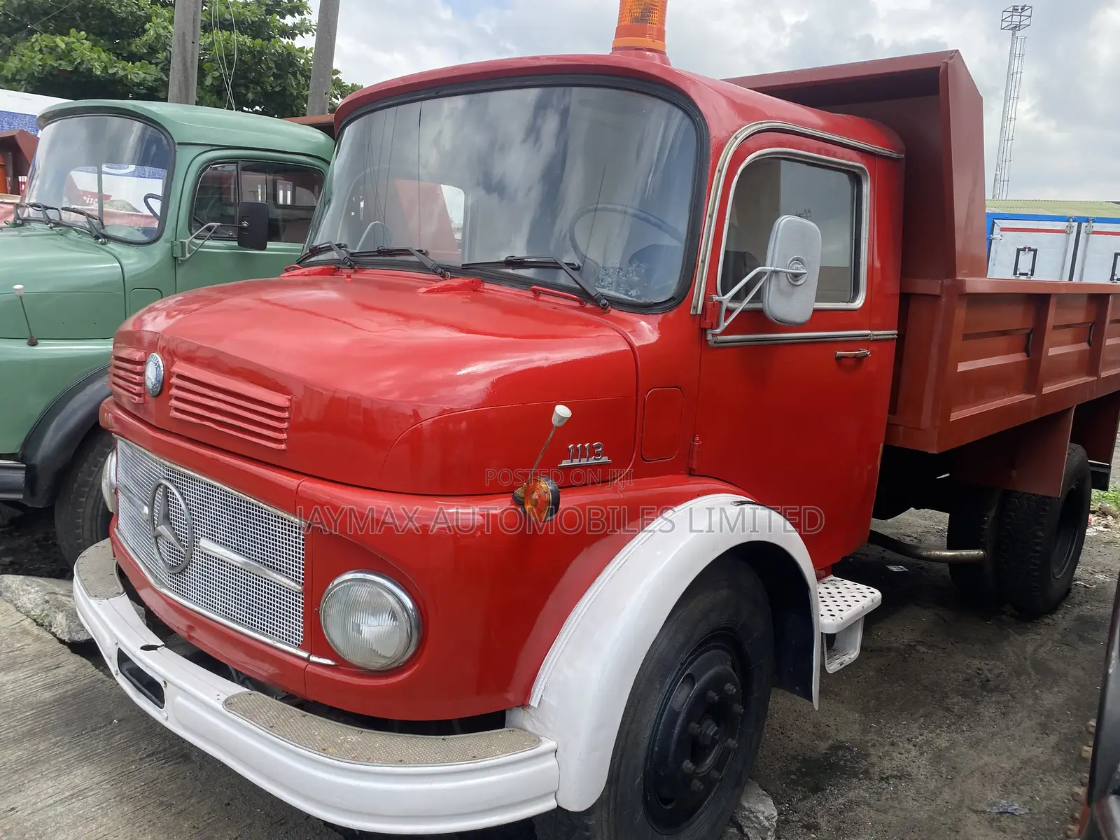 Mercedes Benz 1113 Firefighters Tipper