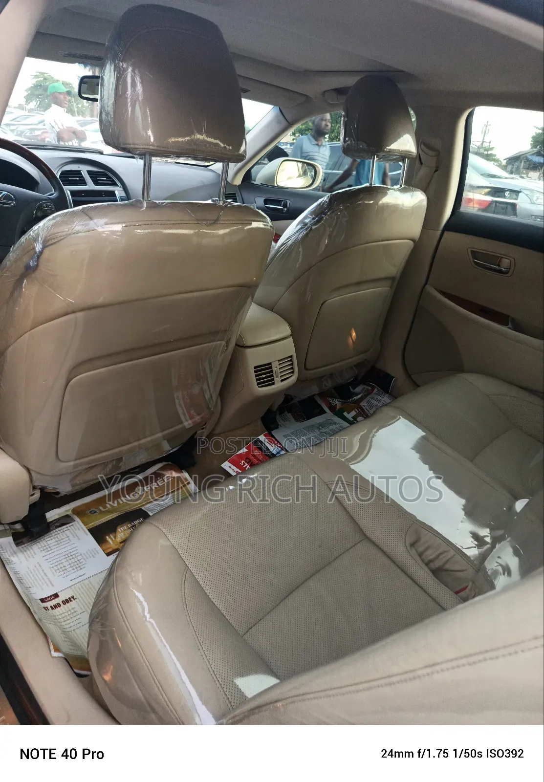 Lexus ES 350 2011 Gold