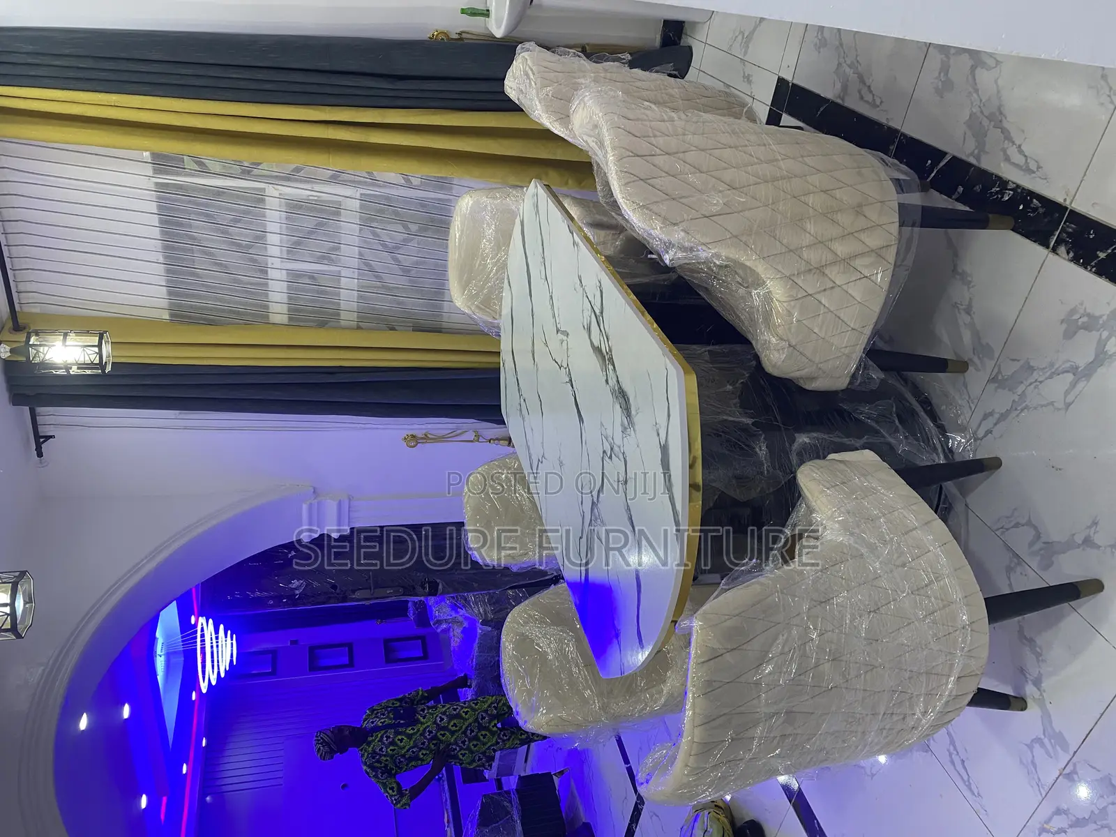 A Luxury Made Dinning Table