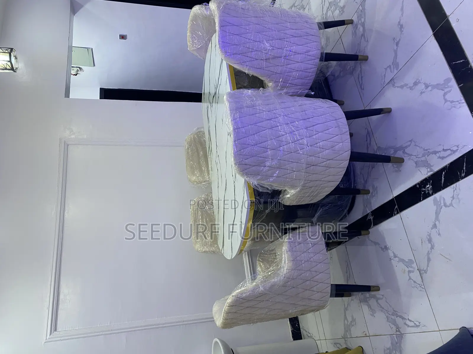A Luxury Made Dinning Table