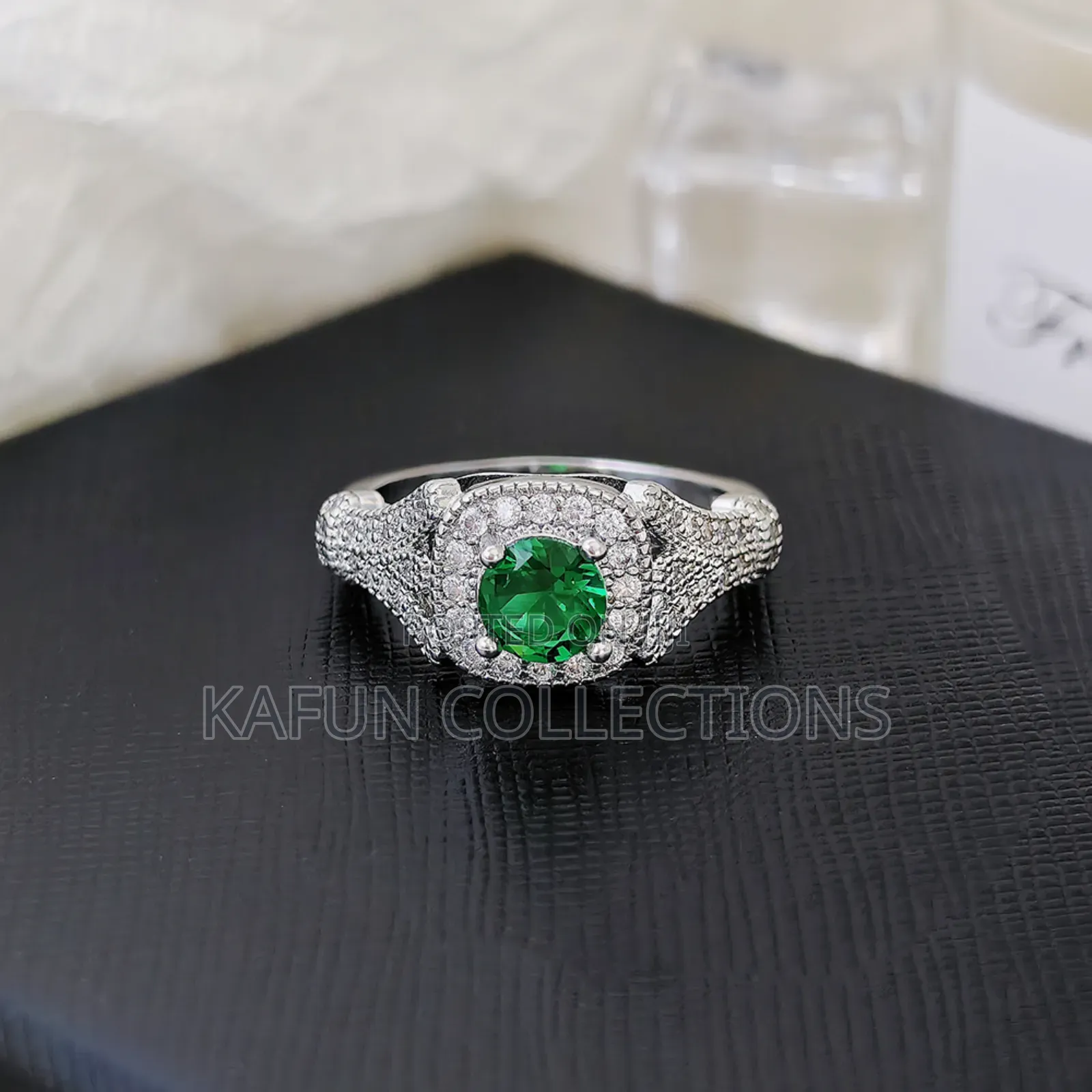 Unique Designs Silver Engagement/Proposal Ring
