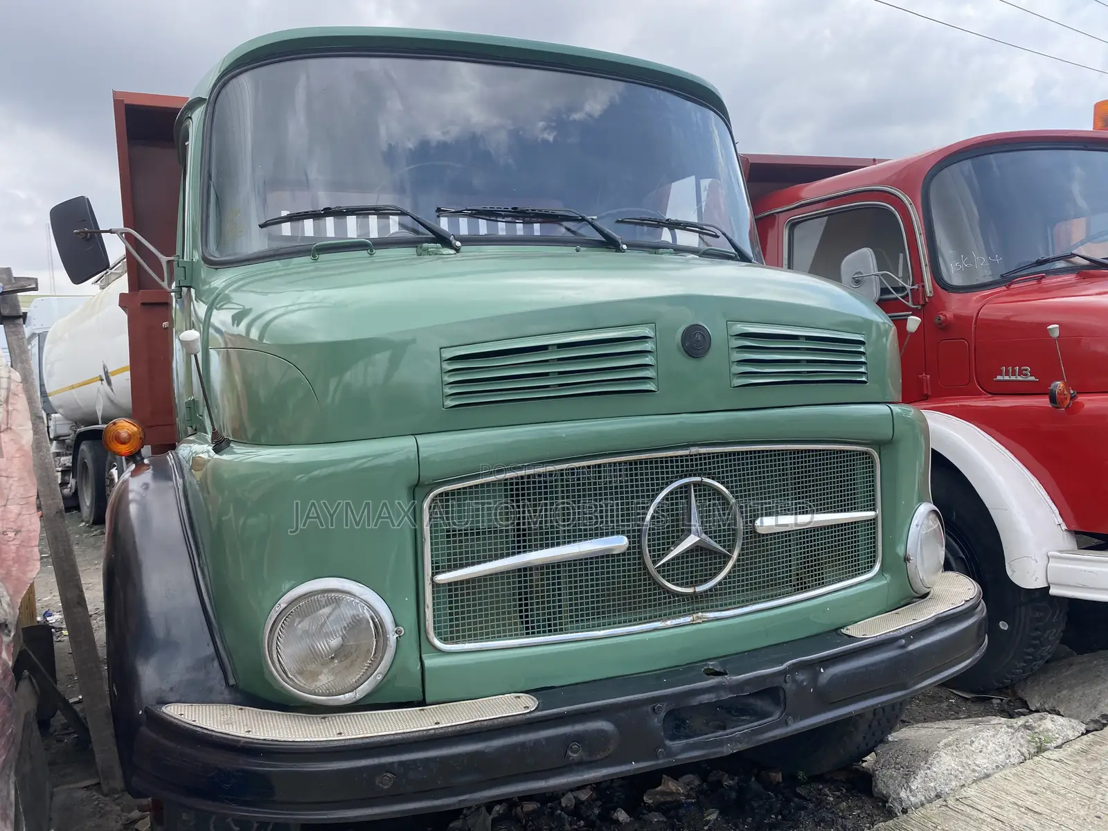 Mercedes Benz 1519 Tipper Green