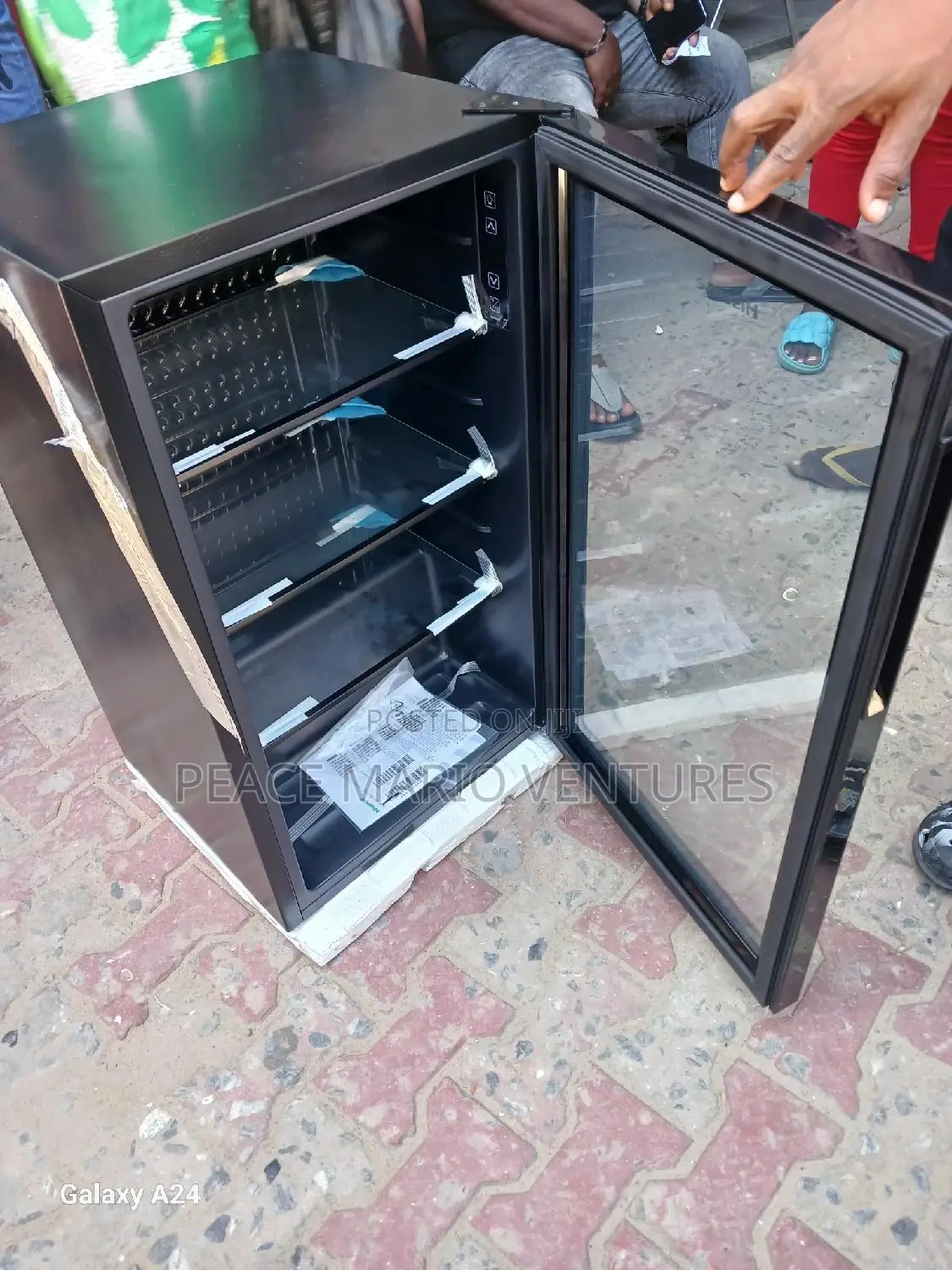 Hisense Original Showcase Chiller With 2years Warranty 91cl