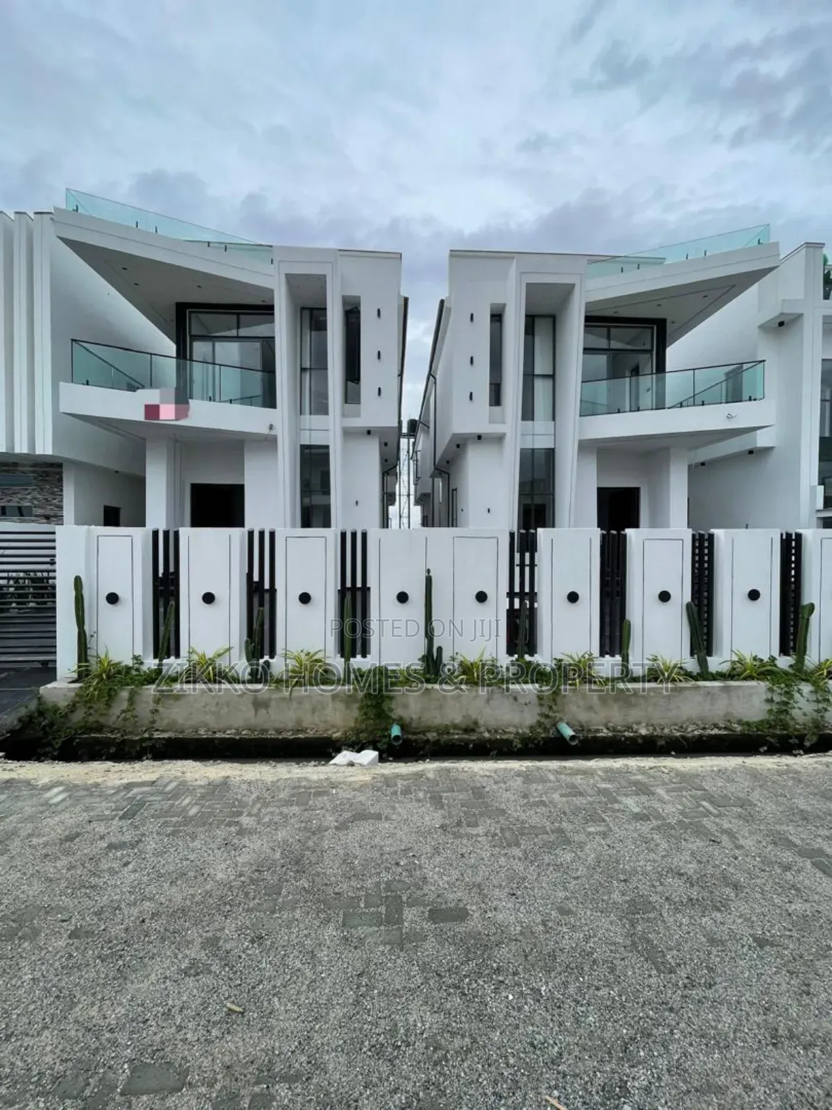 5bdrm Duplex in Ajah for sale