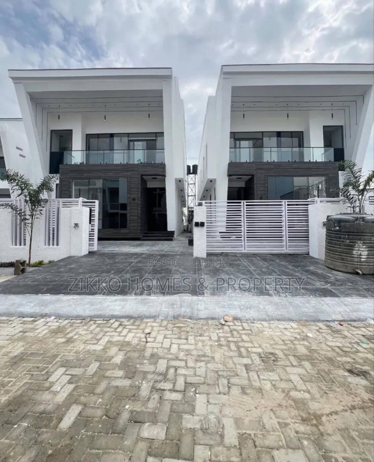 5bdrm Duplex in Ajah for sale