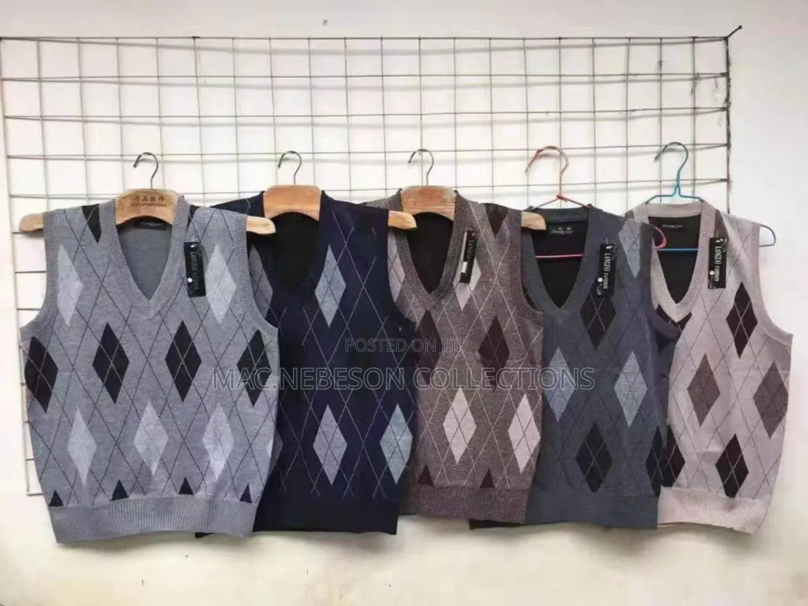 Macnebeson Sleeveless Cardigan Sweater