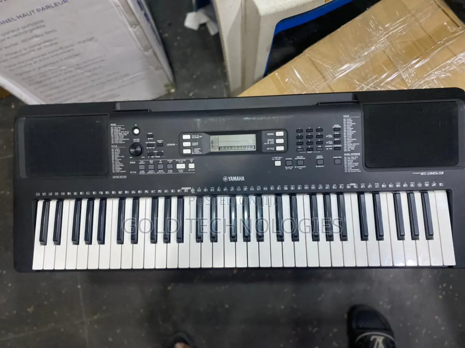 Yamaha Music Keyboard Psr E323