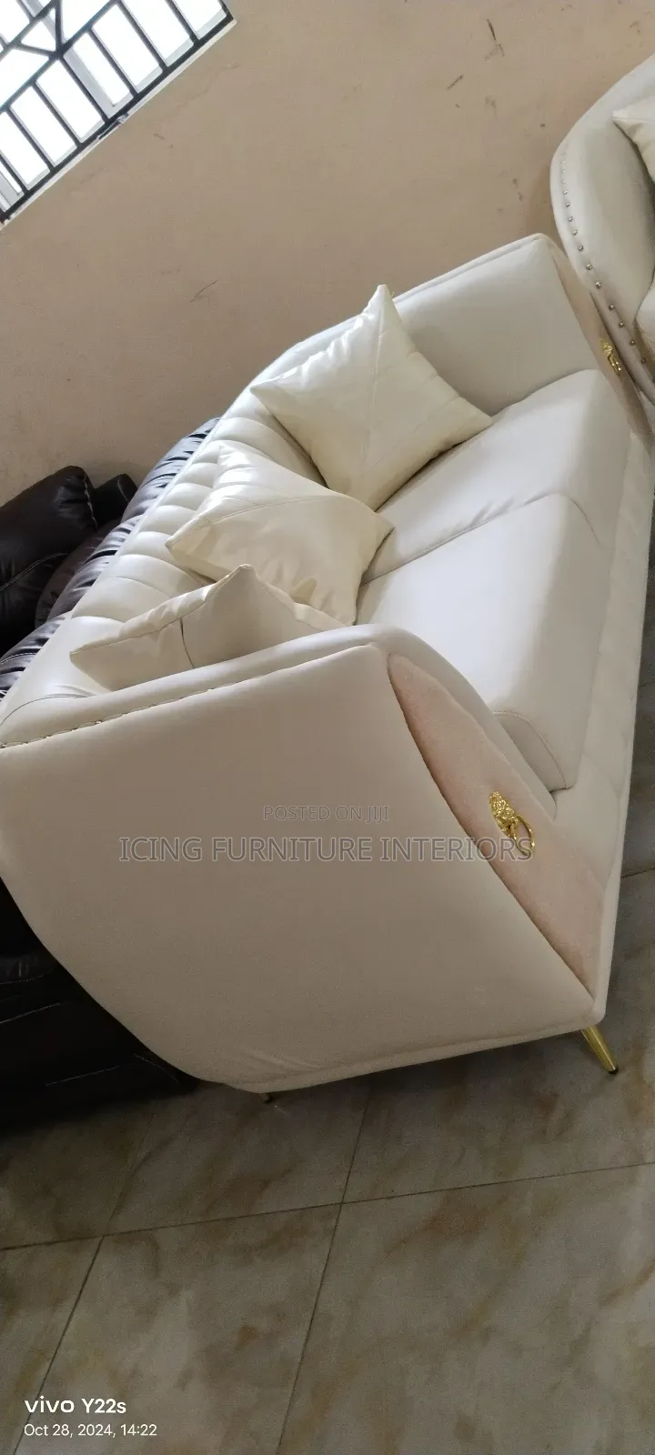 High Quality Sofa Chair Built With Canadian Leather