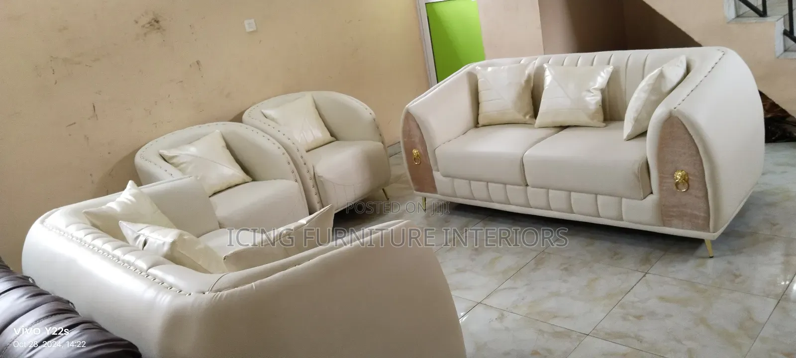 High Quality Sofa Chair Built With Canadian Leather