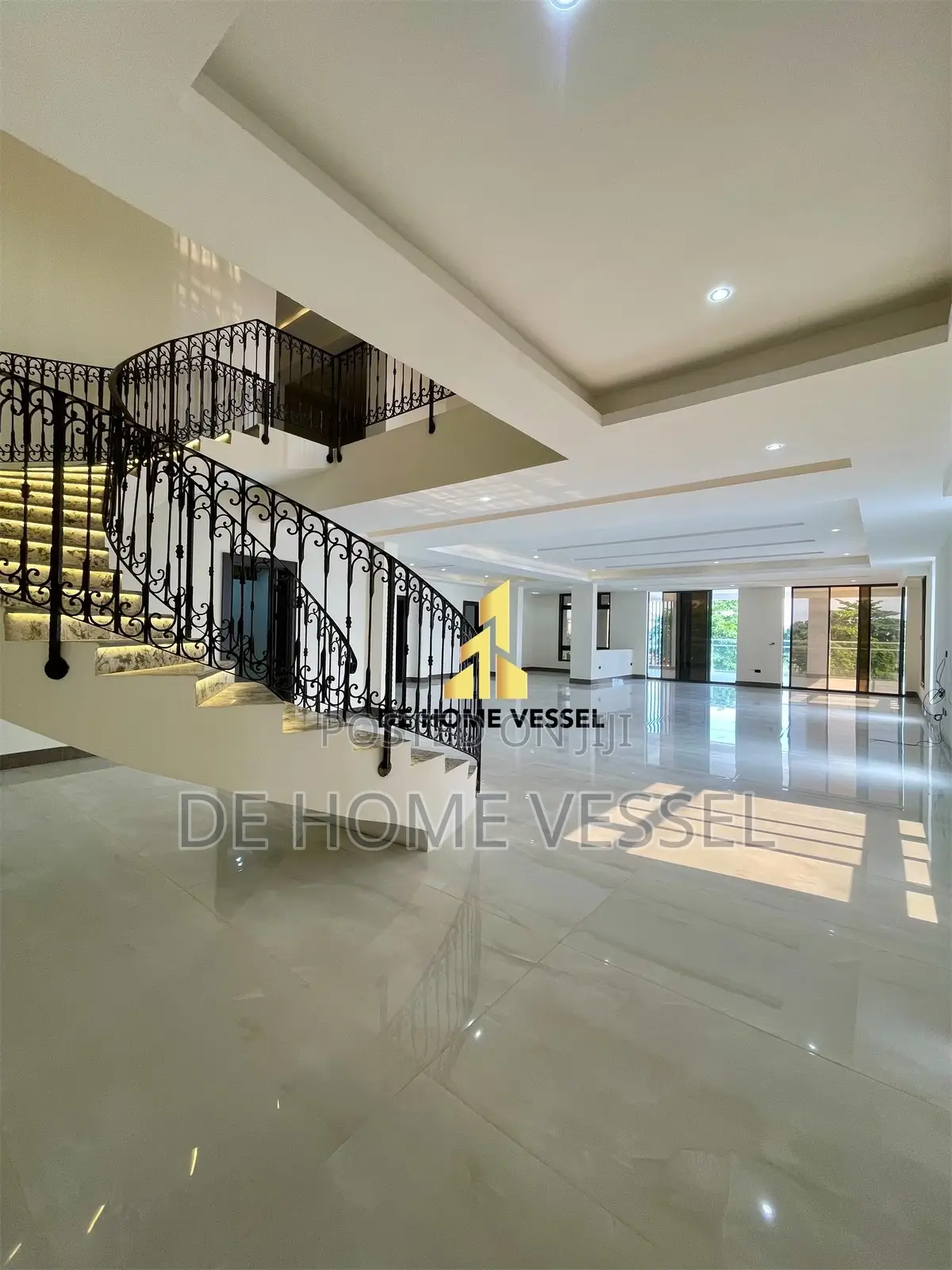 5bdrm Penthouse in Ikoyi for sale
