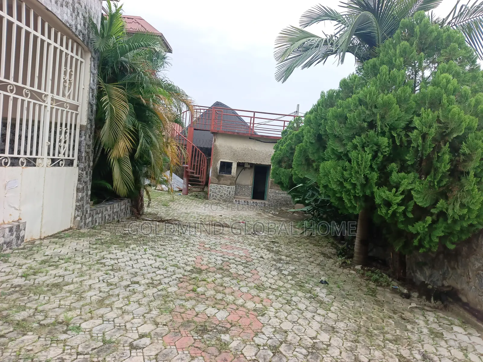 3bdrm Bungalow in Goldmind Estate, Sabon Lugbe for sale