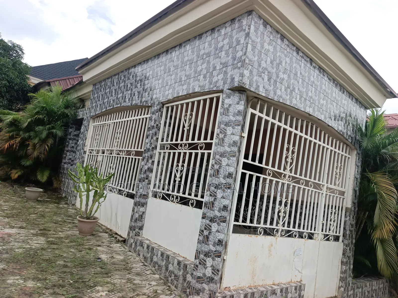 3bdrm Bungalow in Goldmind Estate, Sabon Lugbe for sale