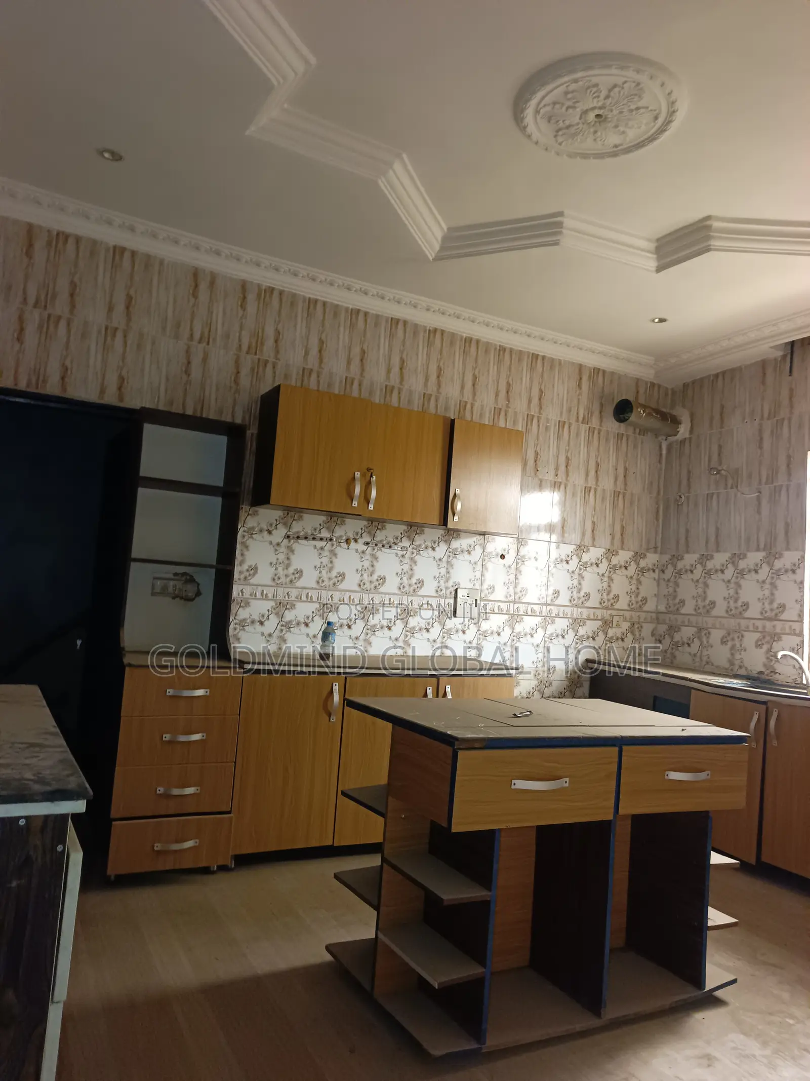 3bdrm Bungalow in Goldmind Estate, Sabon Lugbe for sale
