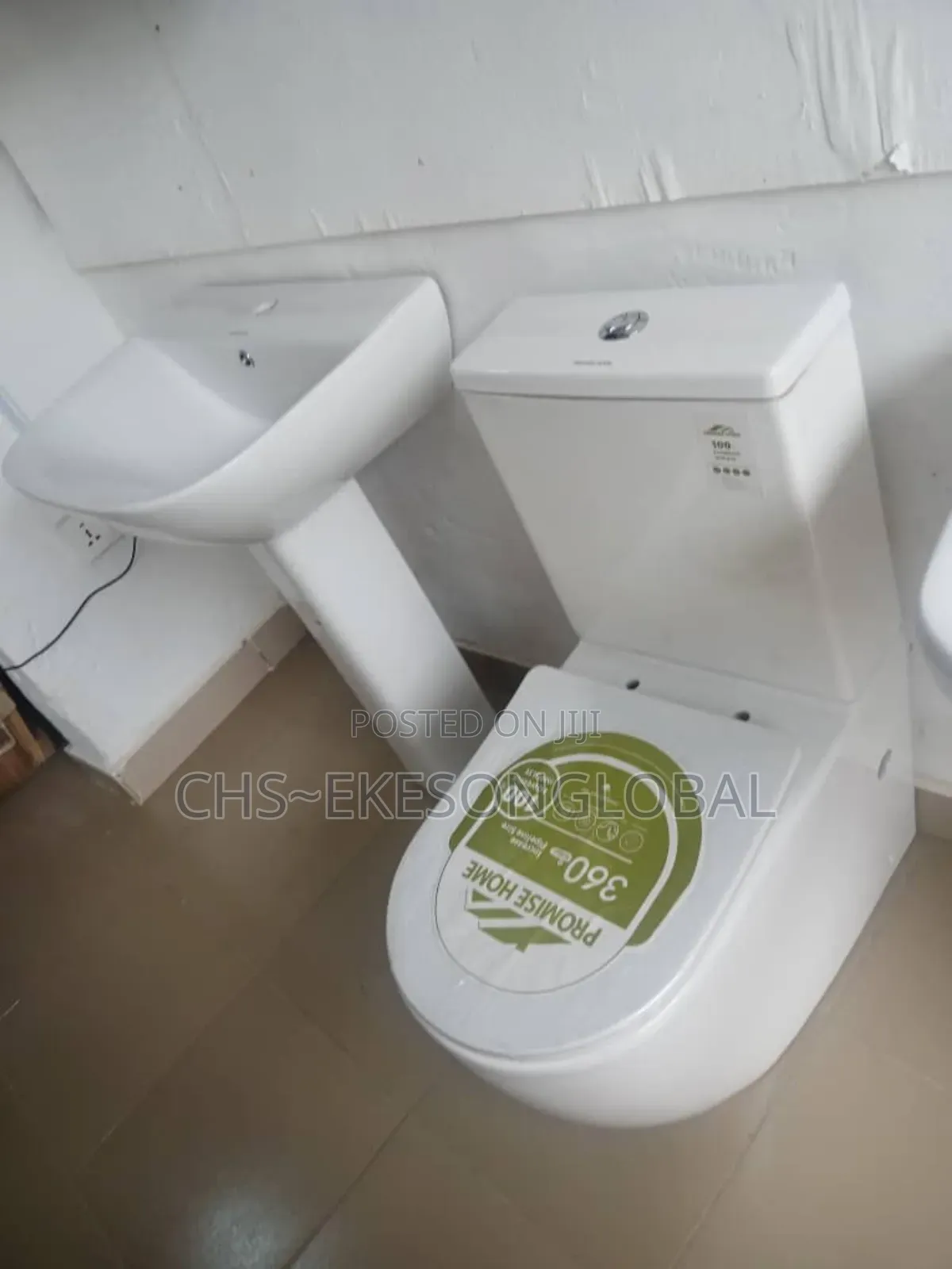 Executive Master Wc With Wash Hand Basin