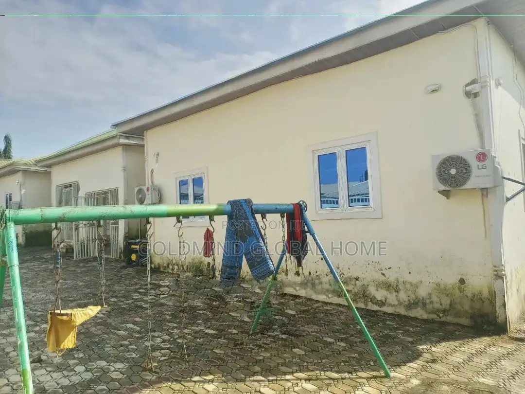 Furnished 3bdrm Bungalow in Fha Lugbe for sale
