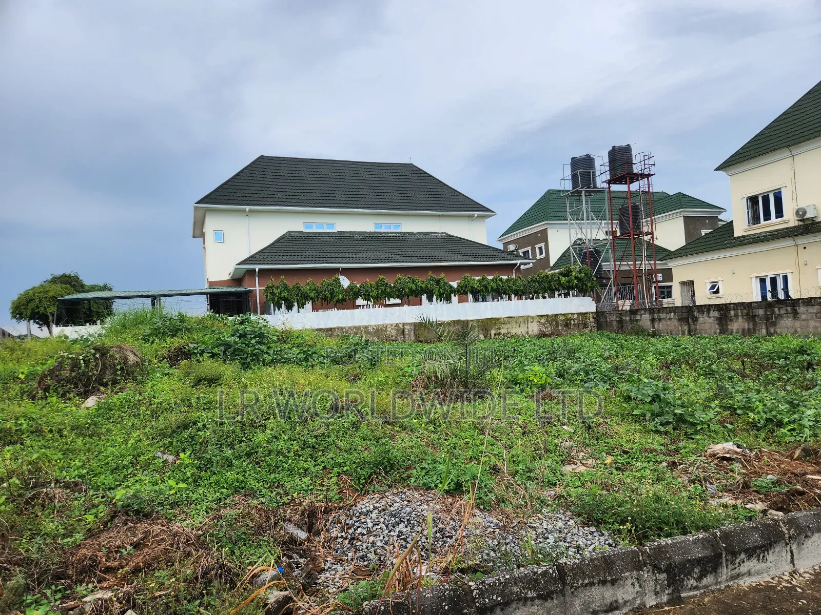 600sqm Land Space in Riverpark Estate