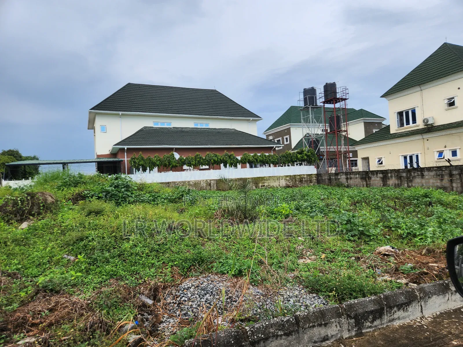 600sqm Land Space in Riverpark Estate
