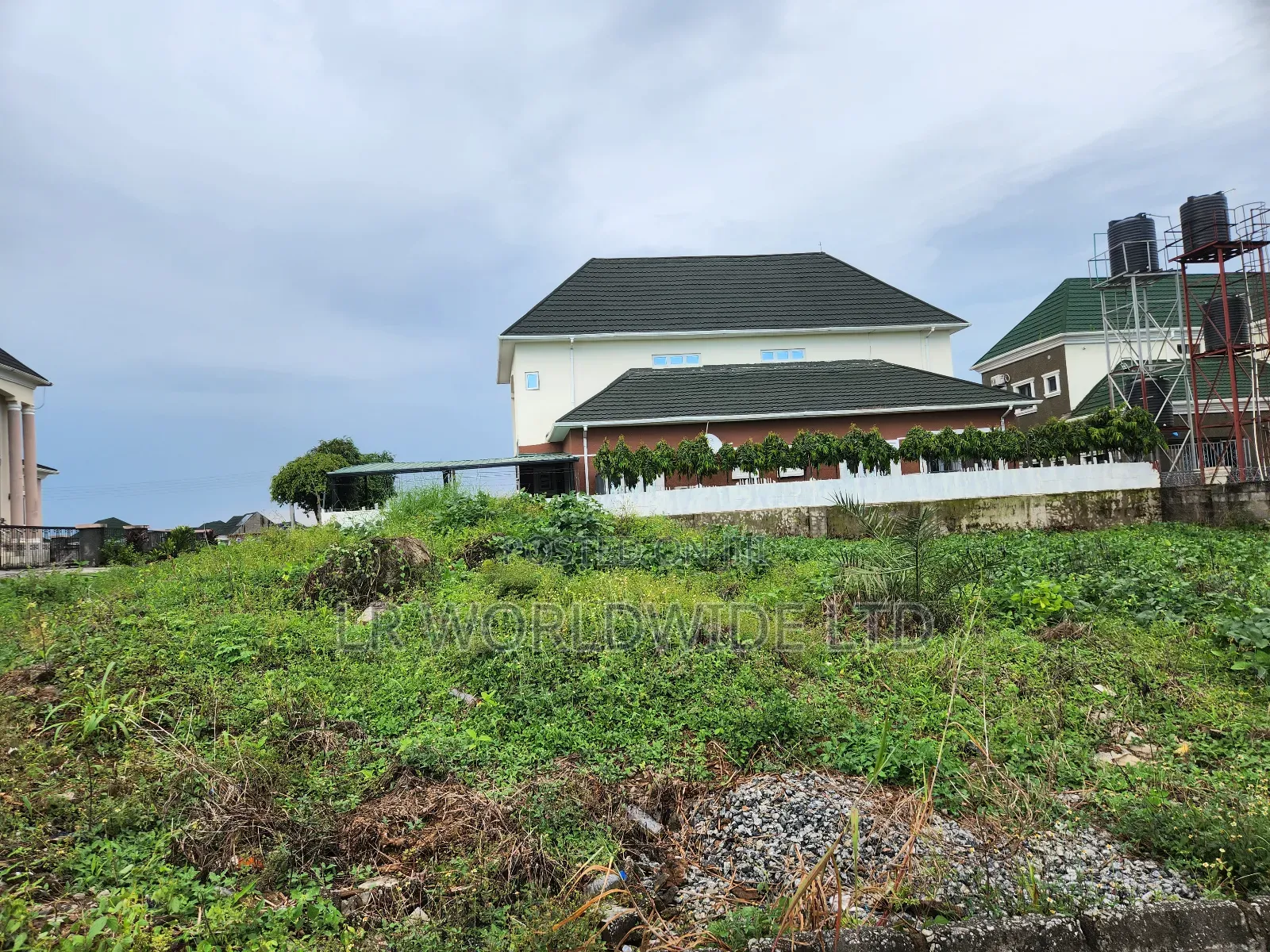 600sqm Land Space in Riverpark Estate