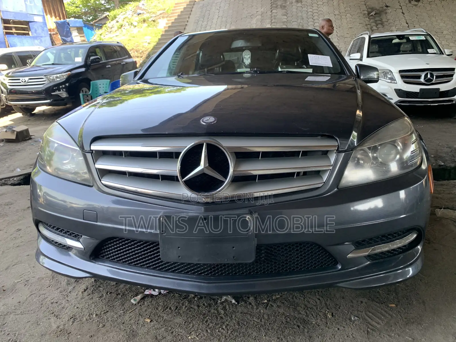 Mercedes-Benz C300 2011 Gray
