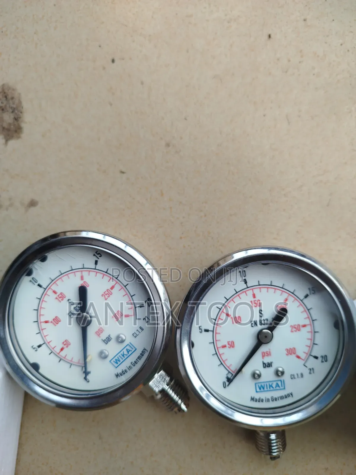 Pressure Gauge Wika 21 Bar 300 Psi