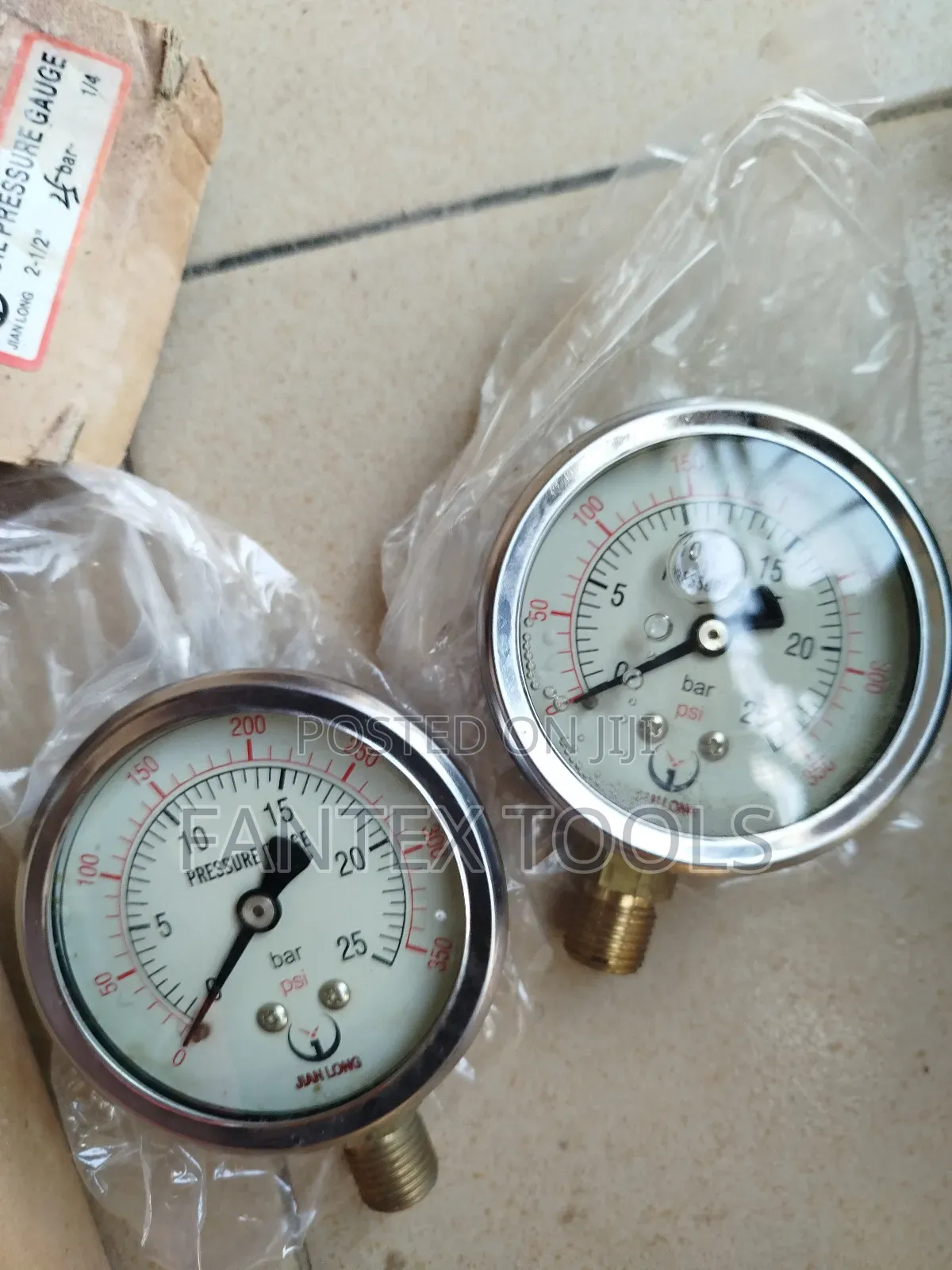 Pressure Gauge 25 Bar 350 Psi