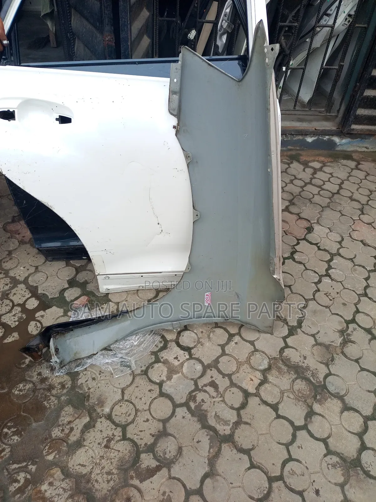 Toyota Highlander 06 Fender Right Side
