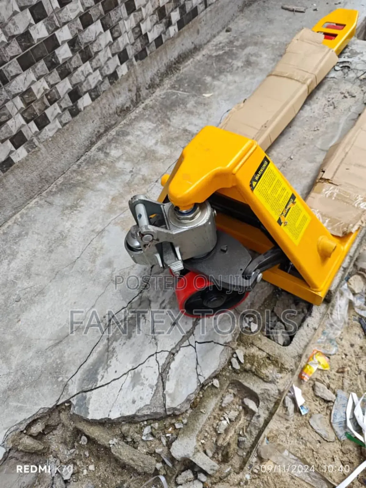 Pallet Truck 3 Tons.