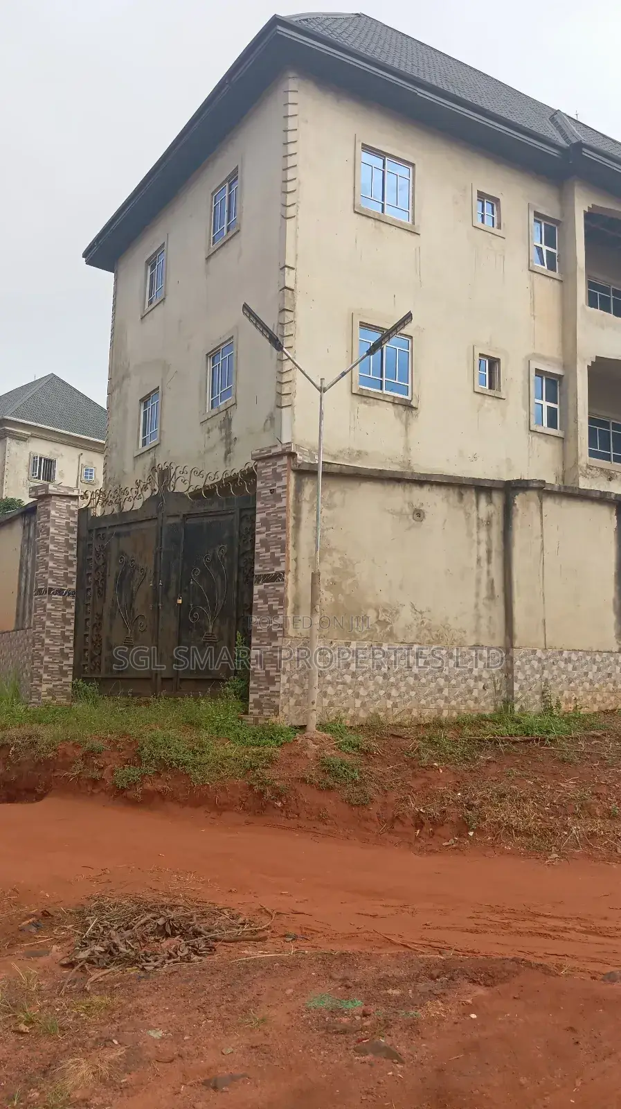 6 Flat of 3 Bedroom Apartment for Sale