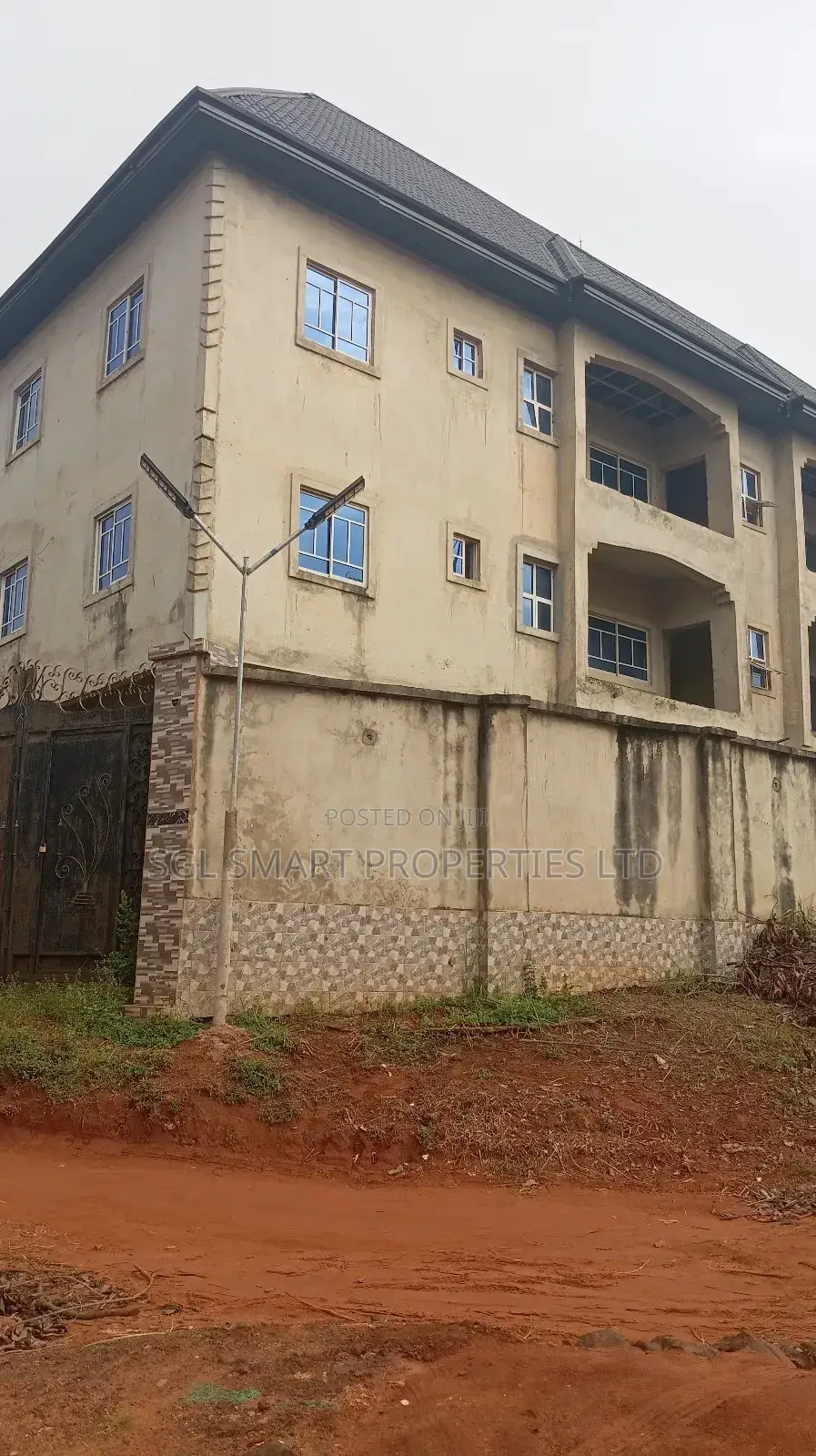 6 Flat of 3 Bedroom Apartment for Sale