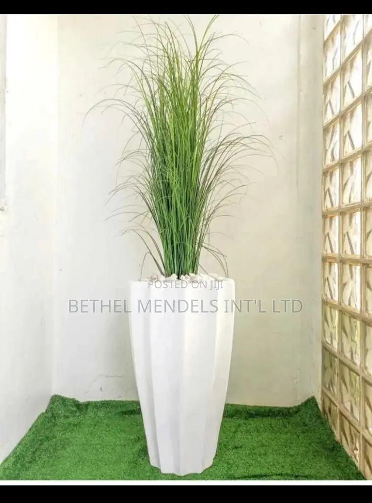 Artificial Grass Plant Potted With Fiberglass Flower Pot