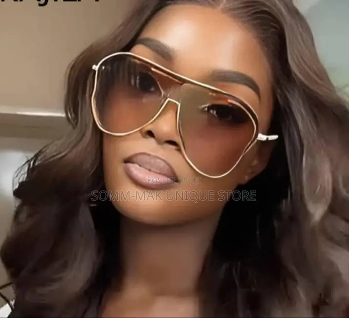 Fashionable Trendy Eye Glasses