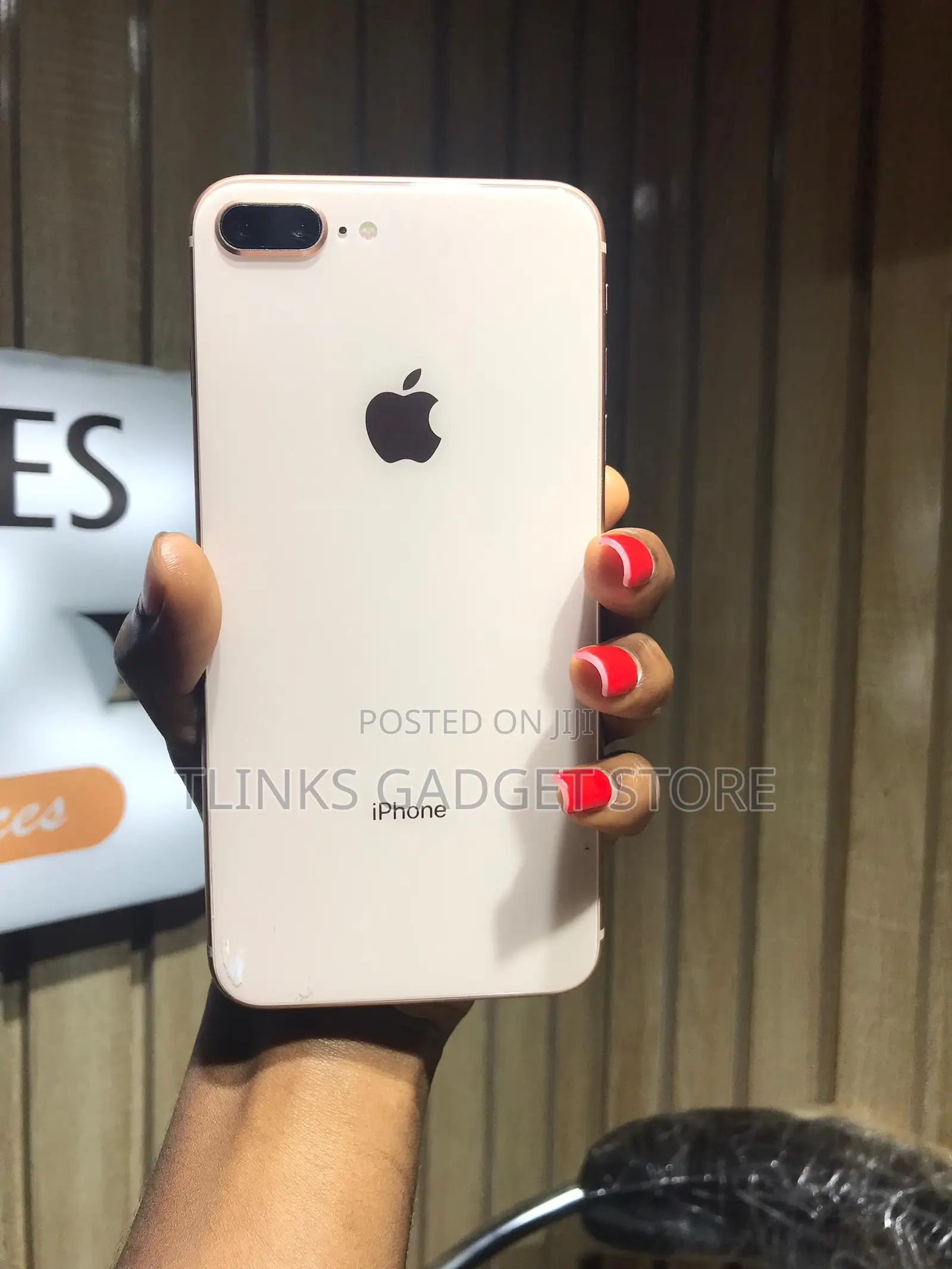 Apple iPhone 8 Plus 64 GB Gold