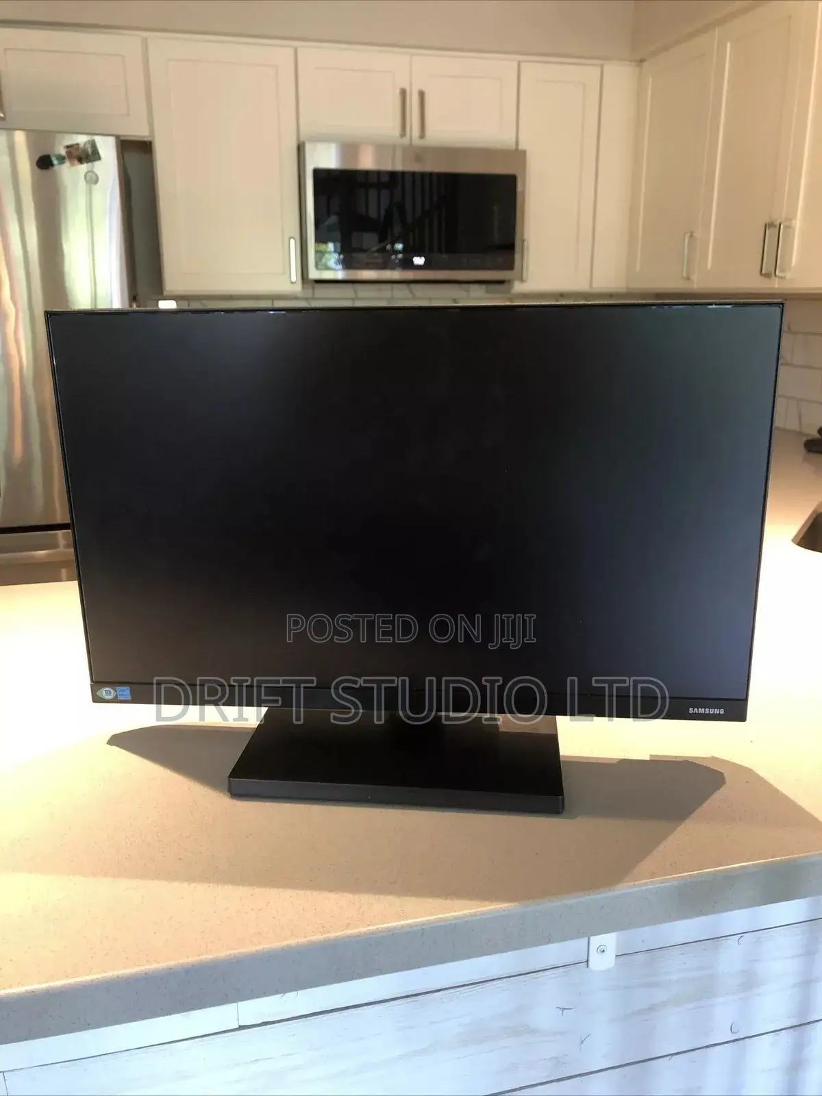 Samsung F22 Frameless FHD Monitor
