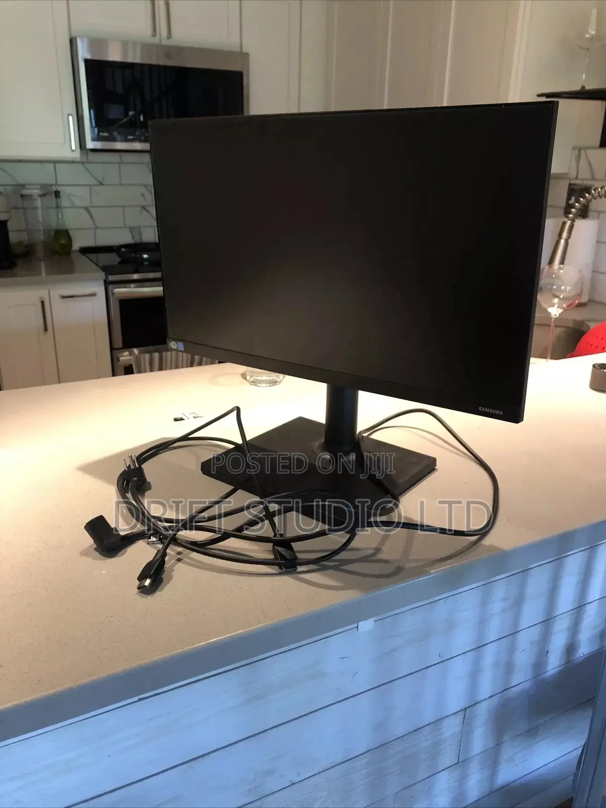 Samsung F22 Frameless FHD Monitor