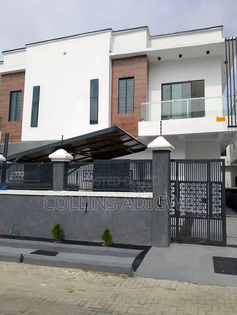 4bdrm Duplex in Orchid Chevron for sale