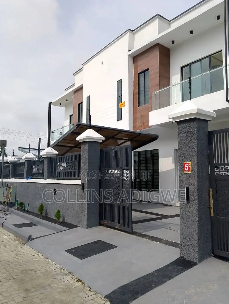 4bdrm Duplex in Orchid Chevron for sale