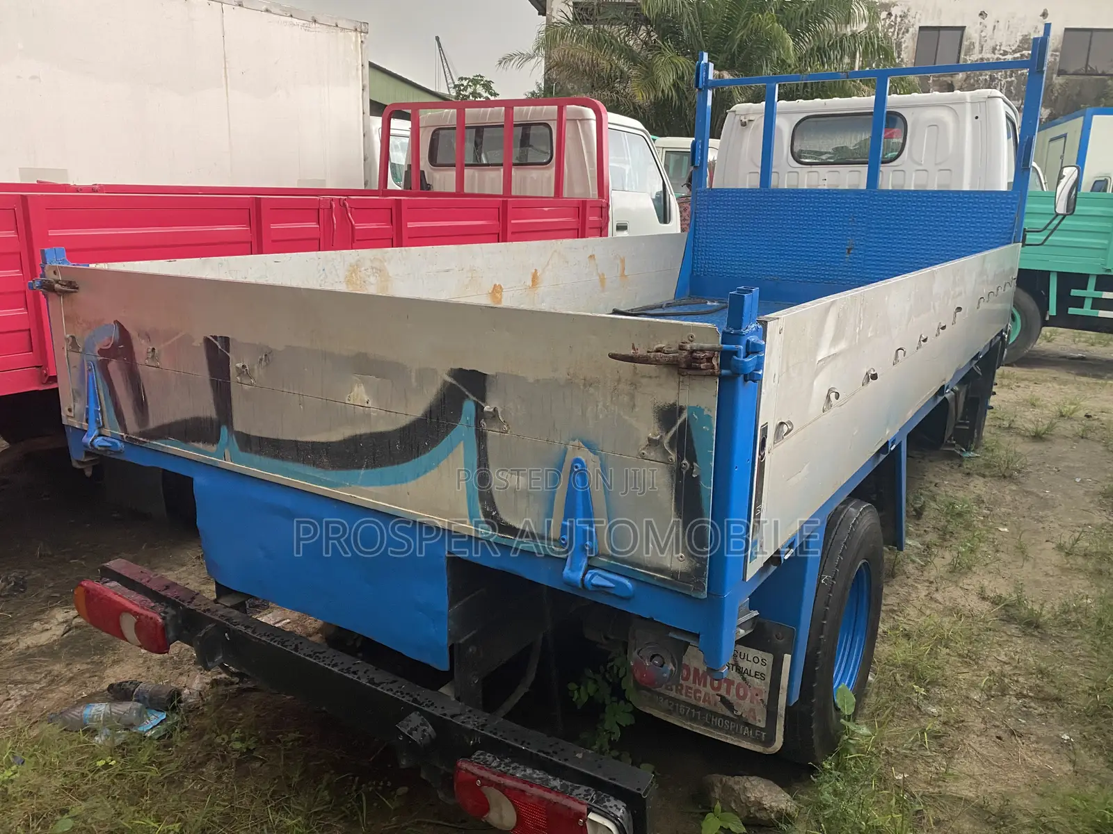 Nissan Cabstar 6tyres