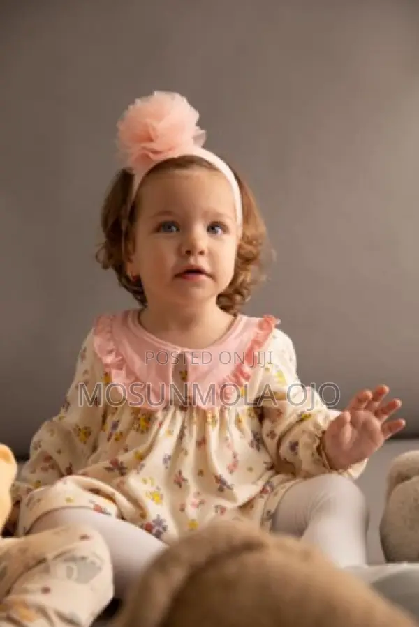 2 Piece Regular Fit Big Neck Flower Set