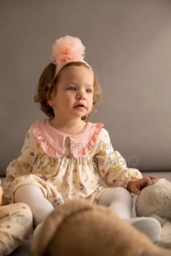2 Piece Regular Fit Big Neck Flower Set