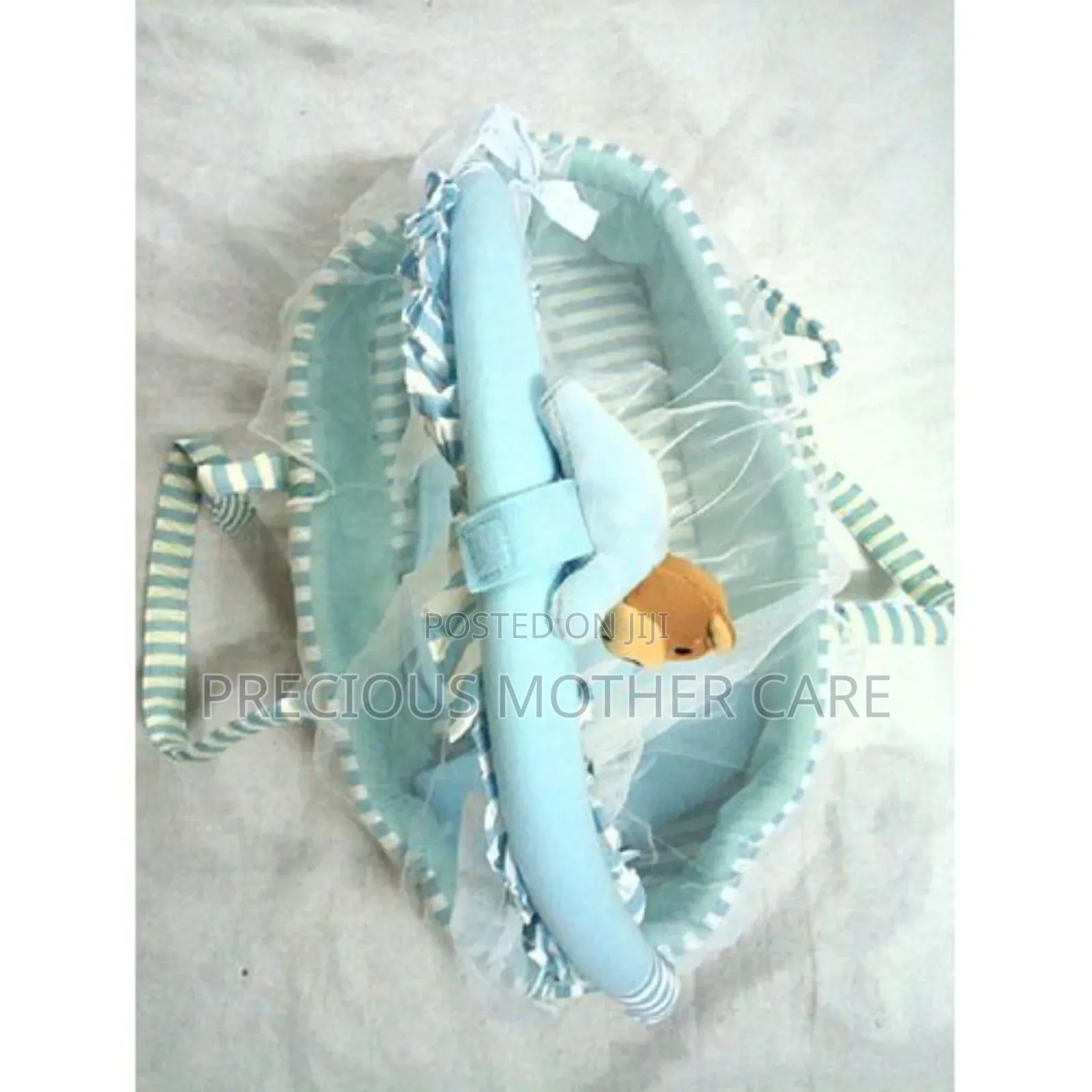 Baby Moses Bed With Pillow, Blanket and Net