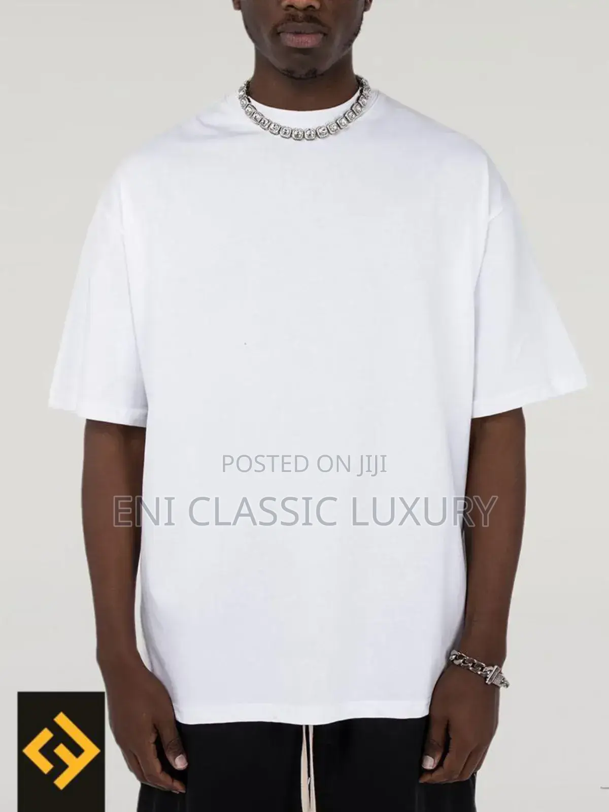 New Trend Luxury Plain Round Neck Best Quality Available