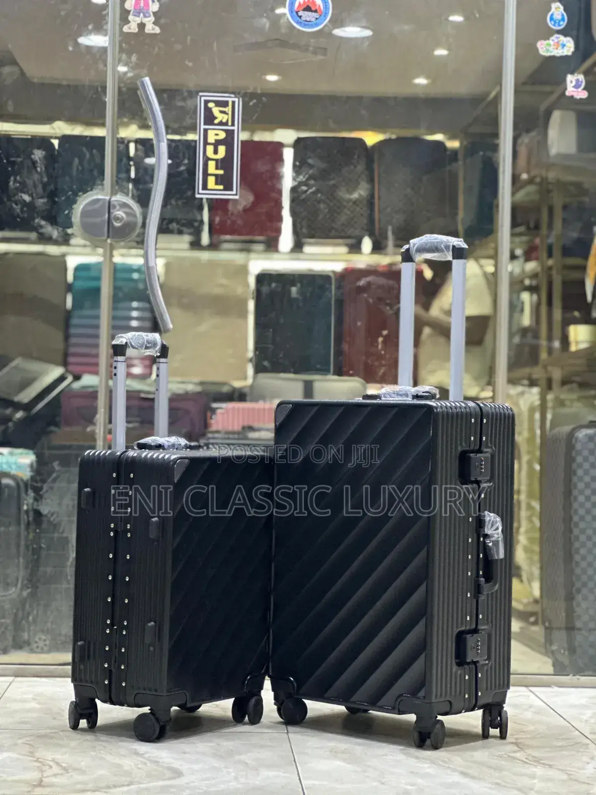 Unisex Luxury Travel Box Available in Store 