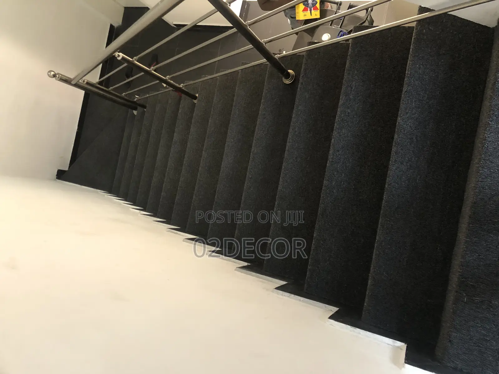 Smooth Plain Rugs for Staircase (Easy Maintenance)