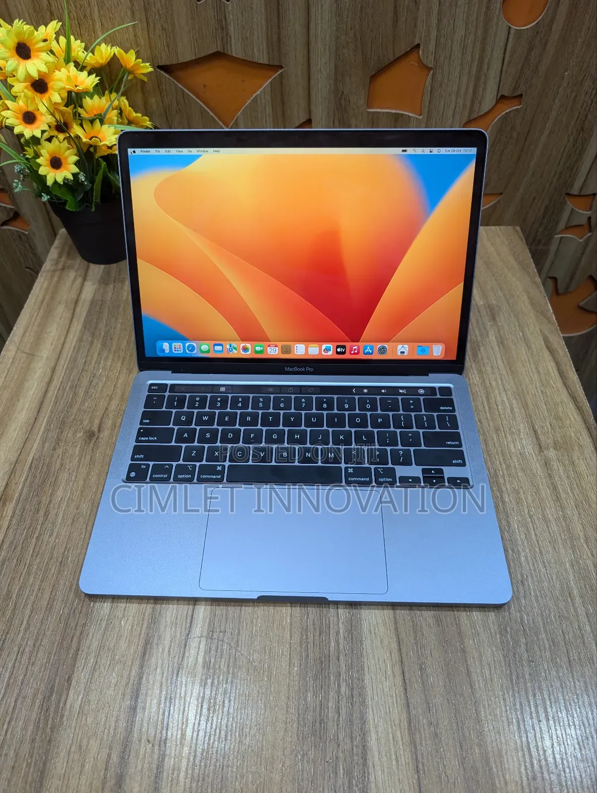 Laptop Apple MacBook Pro 2022 M2 8GB Apple M2 SSD 256GB