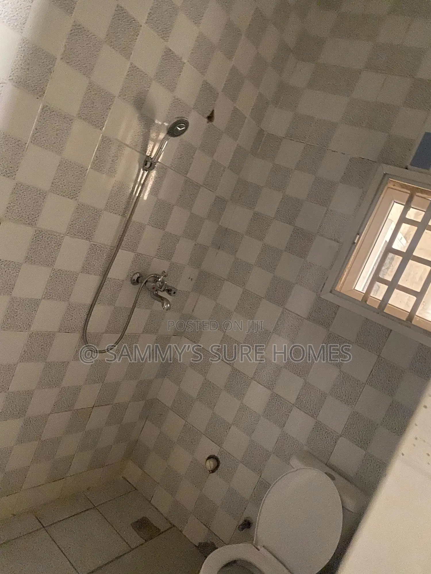 4bdrm Duplex in Ipent 7 Estate, Gwarinpa for rent
