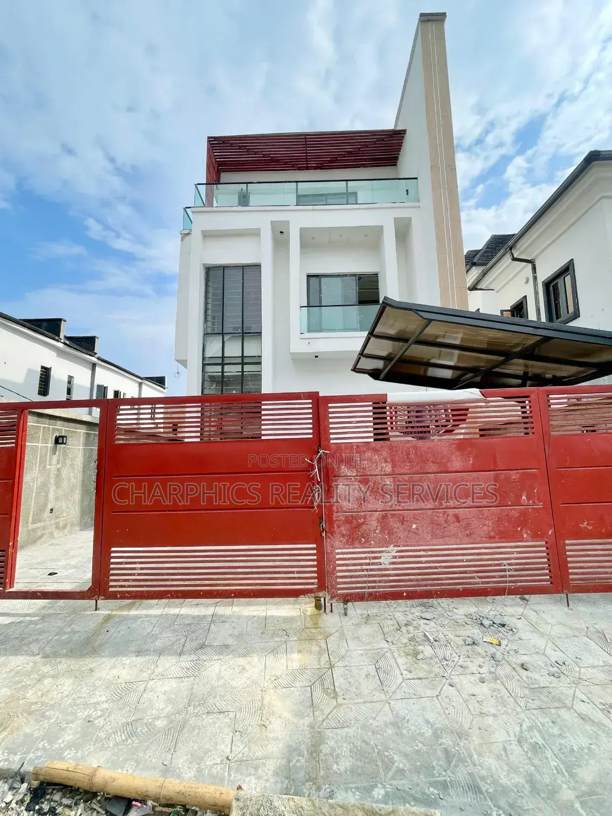 4bdrm Duplex in Ikota for sale