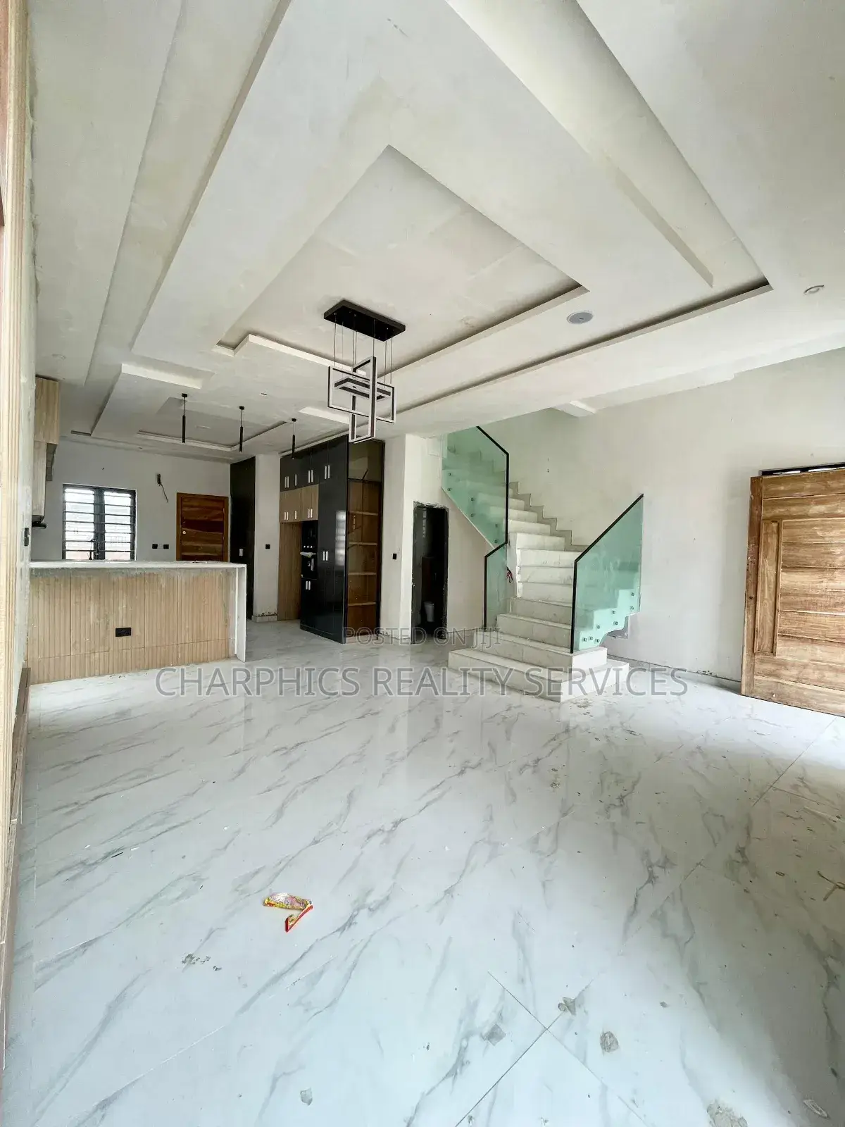 4bdrm Duplex in Ikota for sale