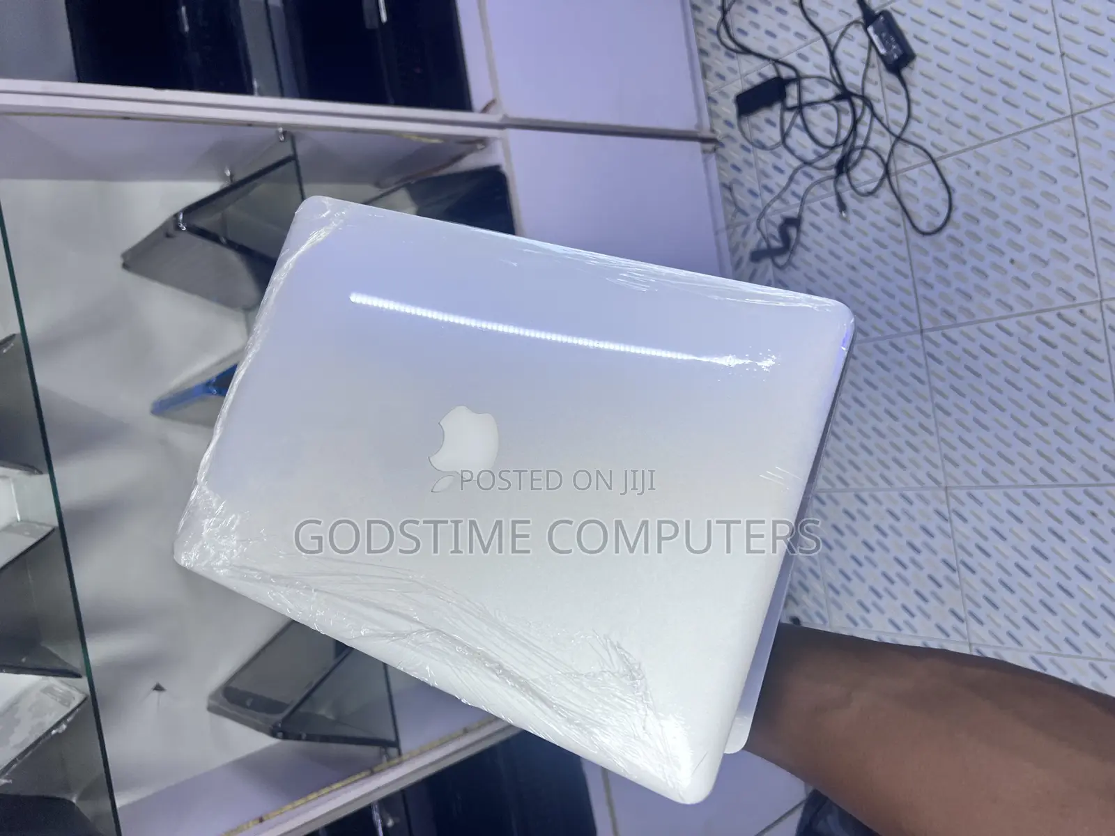 Laptop Apple MacBook Air 4GB Intel Core I5 SSD 128GB